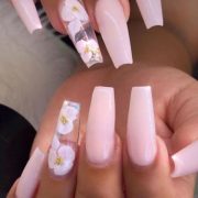 Long nails with flower details...